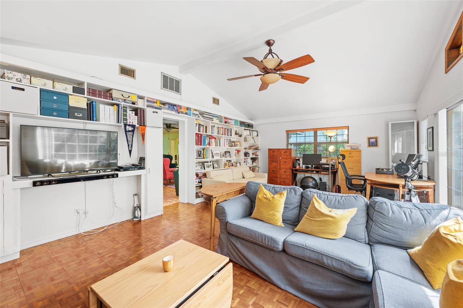 647 GENEVA PL