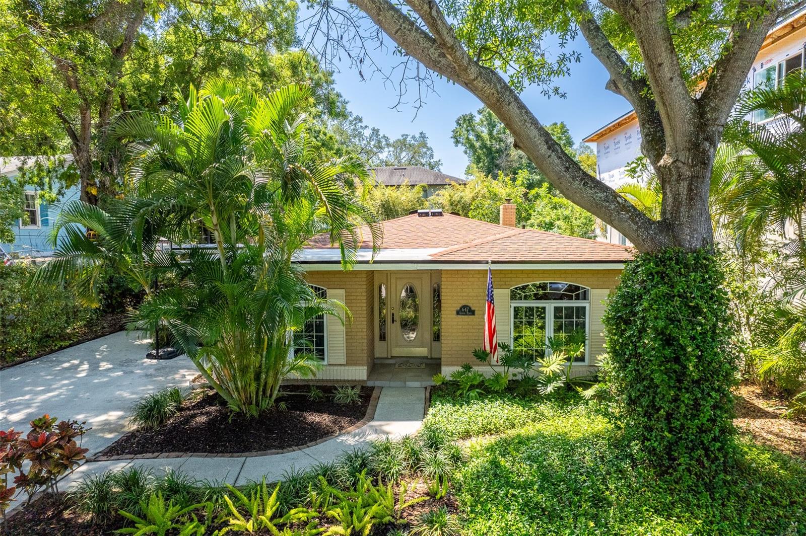 647 GENEVA PL