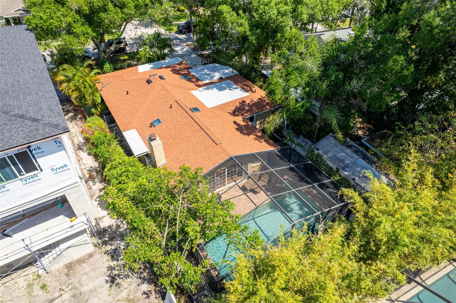647 GENEVA PL