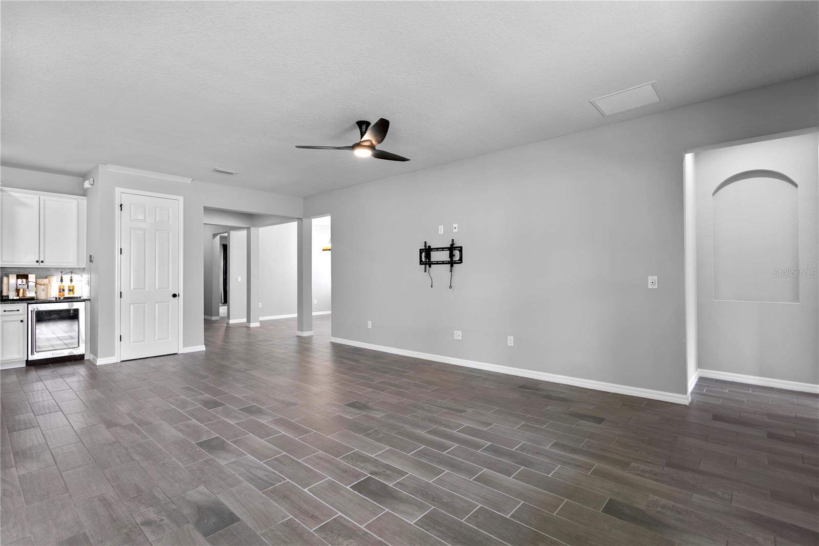 1917 MOORHEN WAY