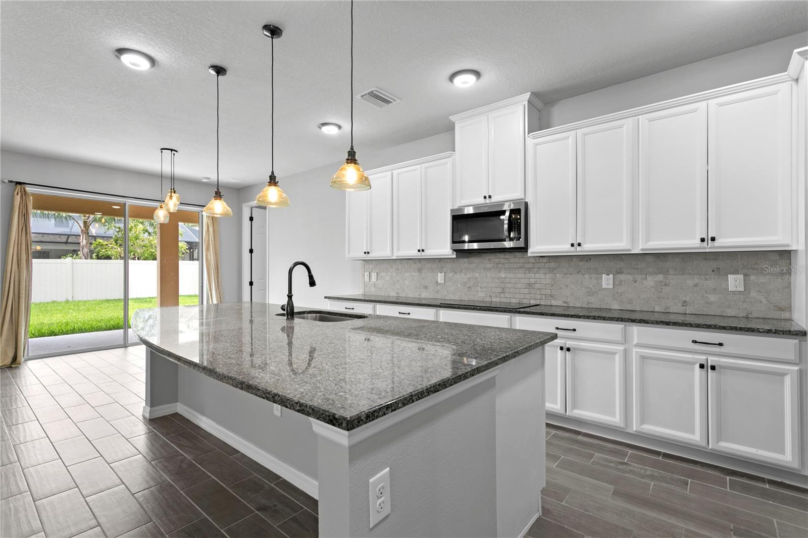 1917 MOORHEN WAY