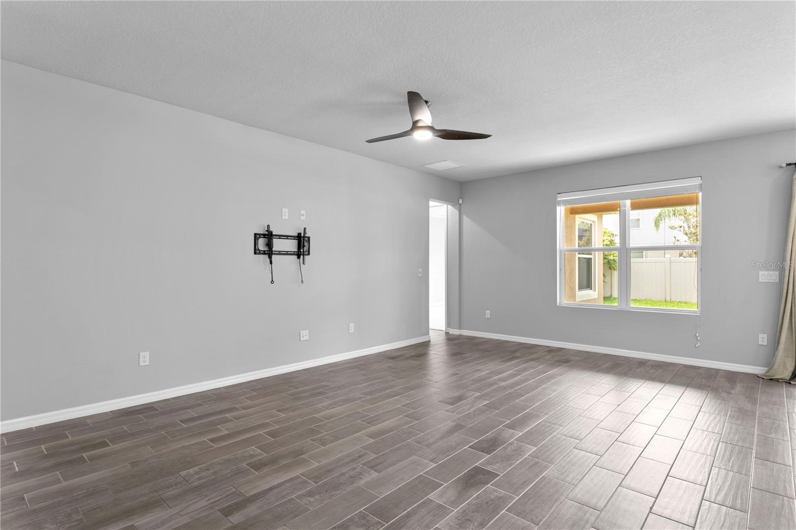 1917 MOORHEN WAY