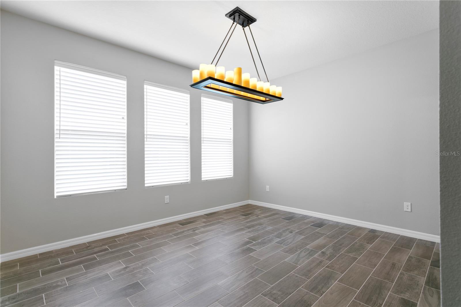 1917 MOORHEN WAY