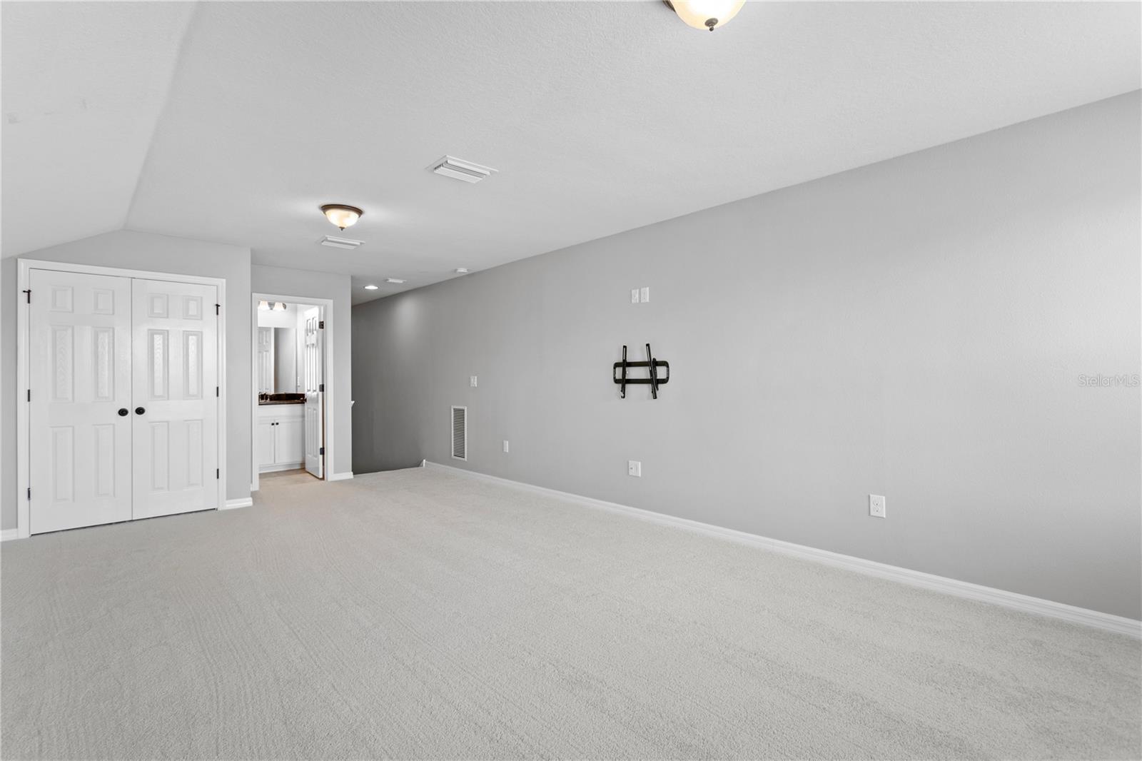 1917 MOORHEN WAY