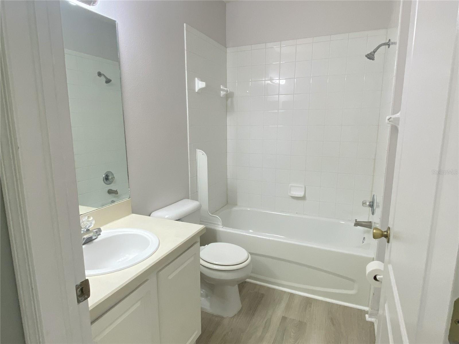 7519 OXFORD GARDEN CIR