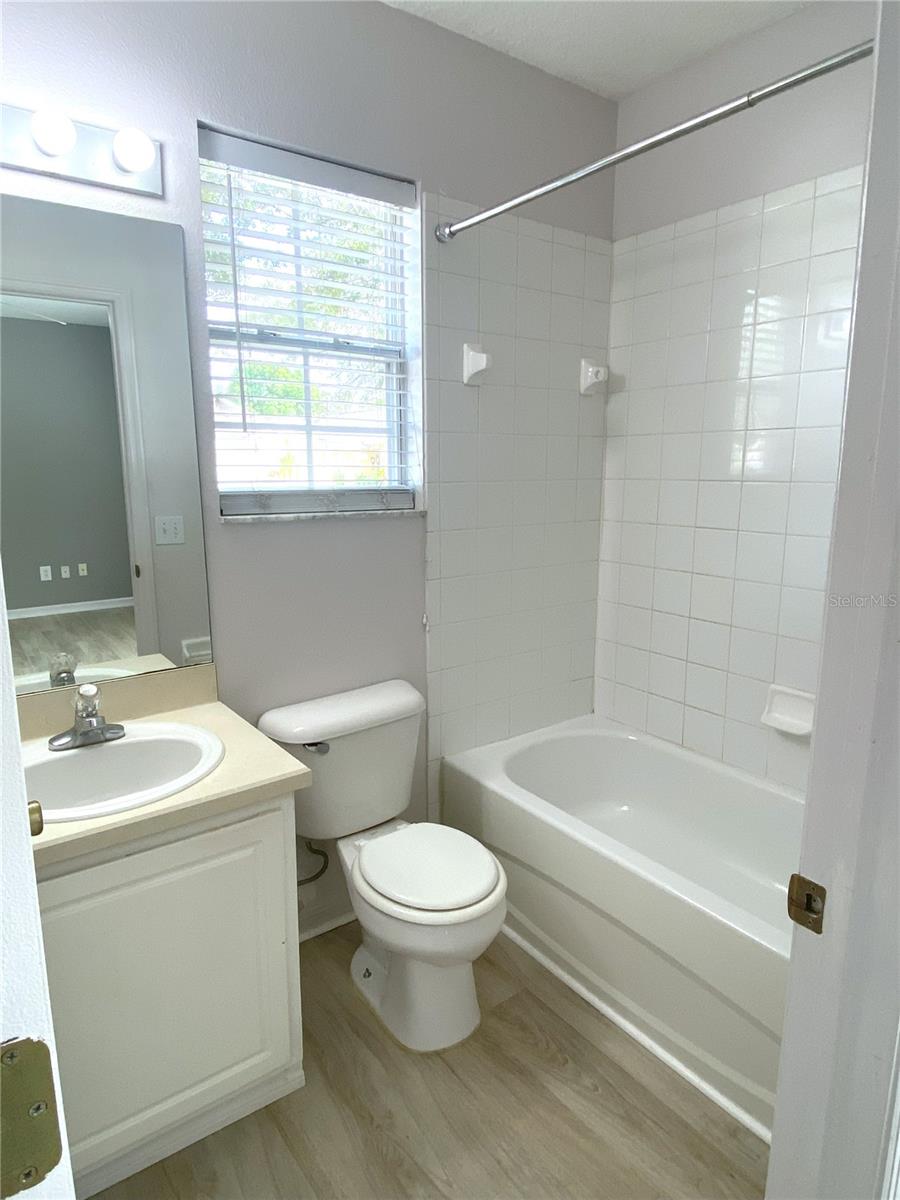 7519 OXFORD GARDEN CIR