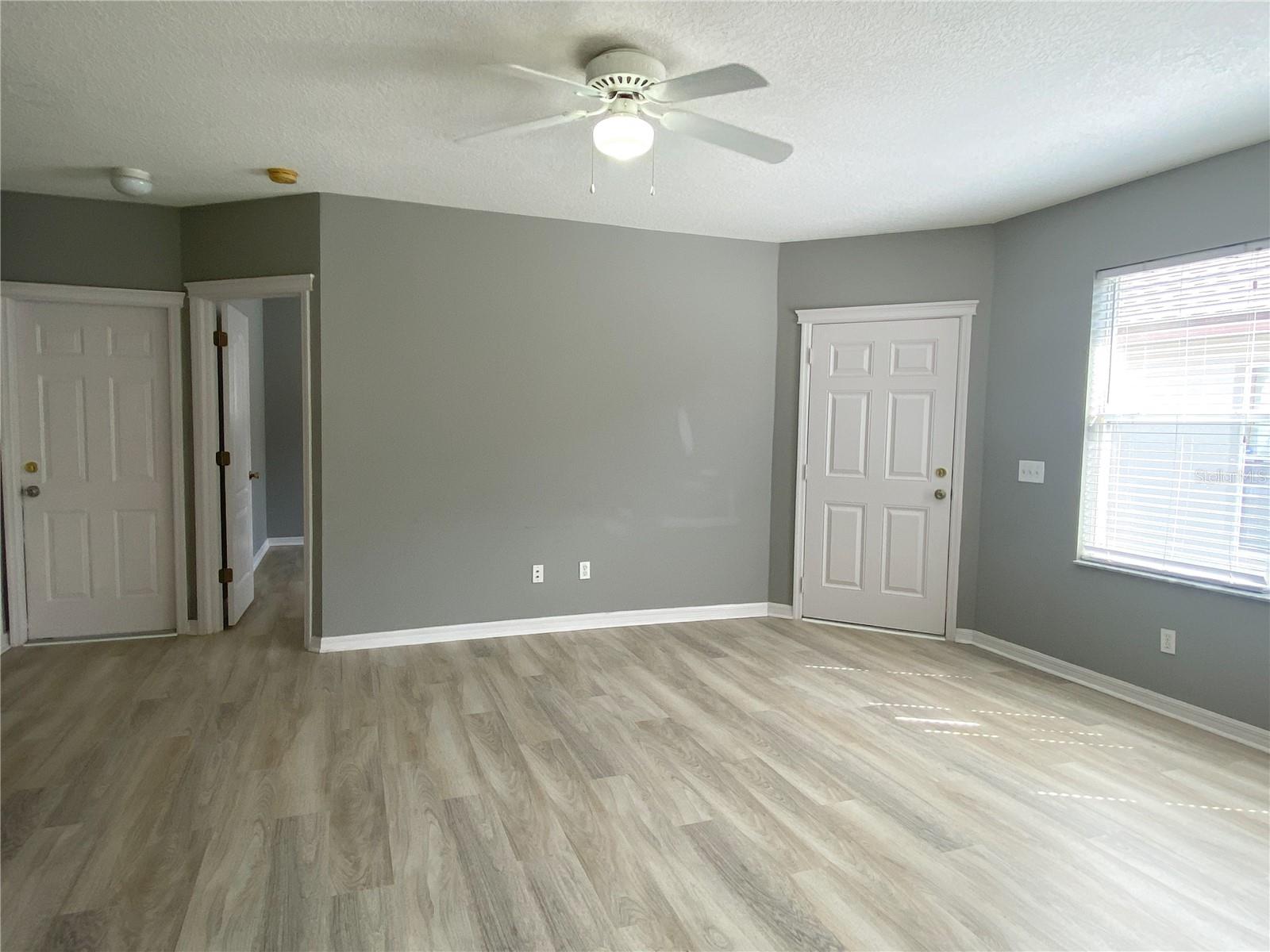 7519 OXFORD GARDEN CIR