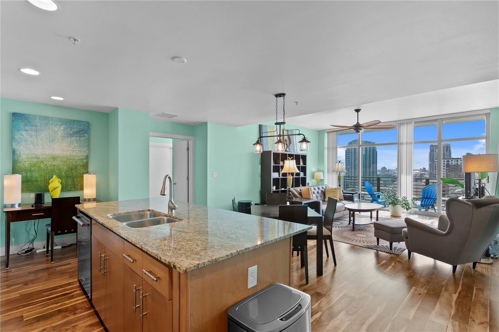 1120 E KENNEDY BLVD #1210
