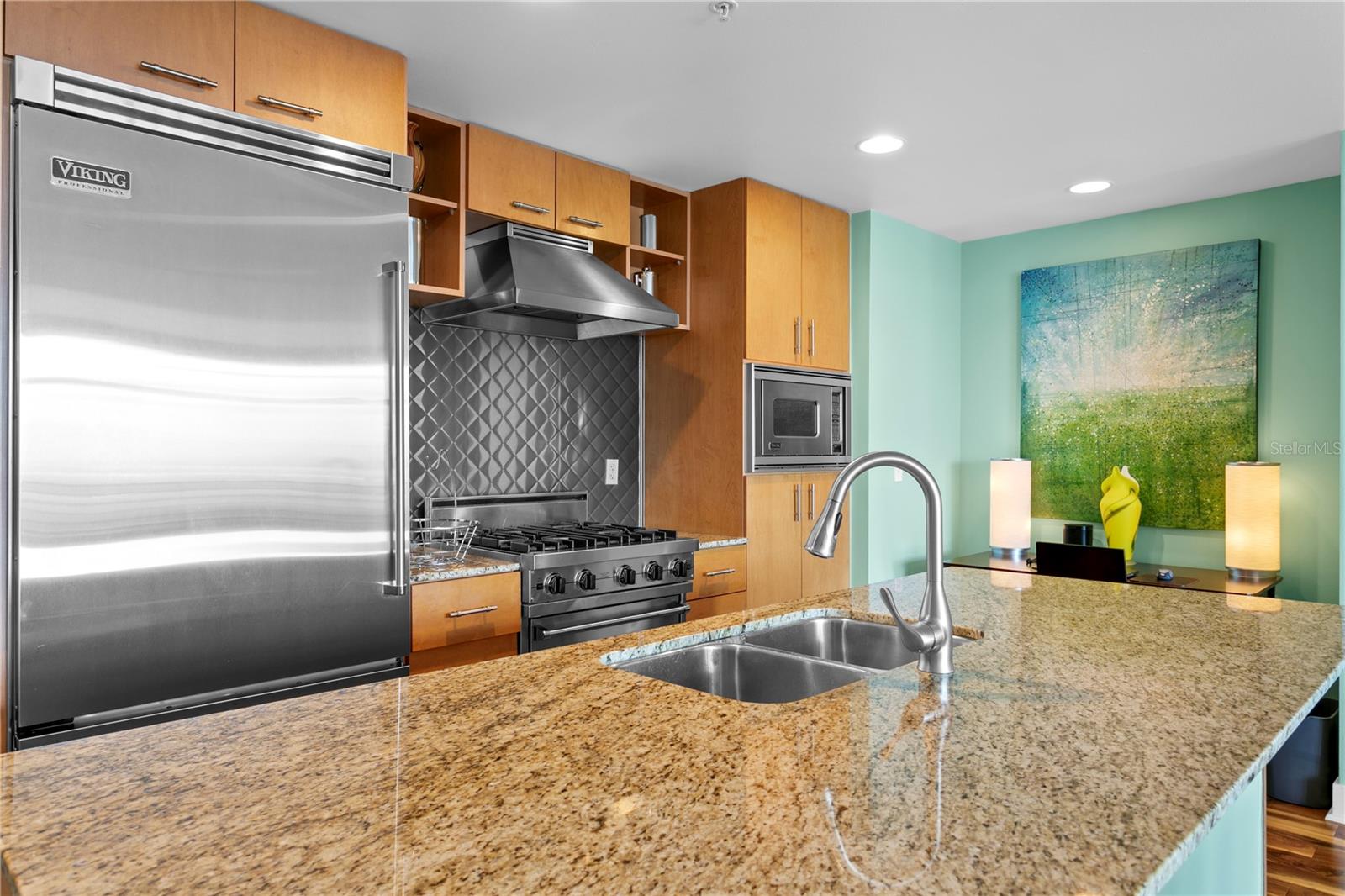 1120 E KENNEDY BLVD #1210