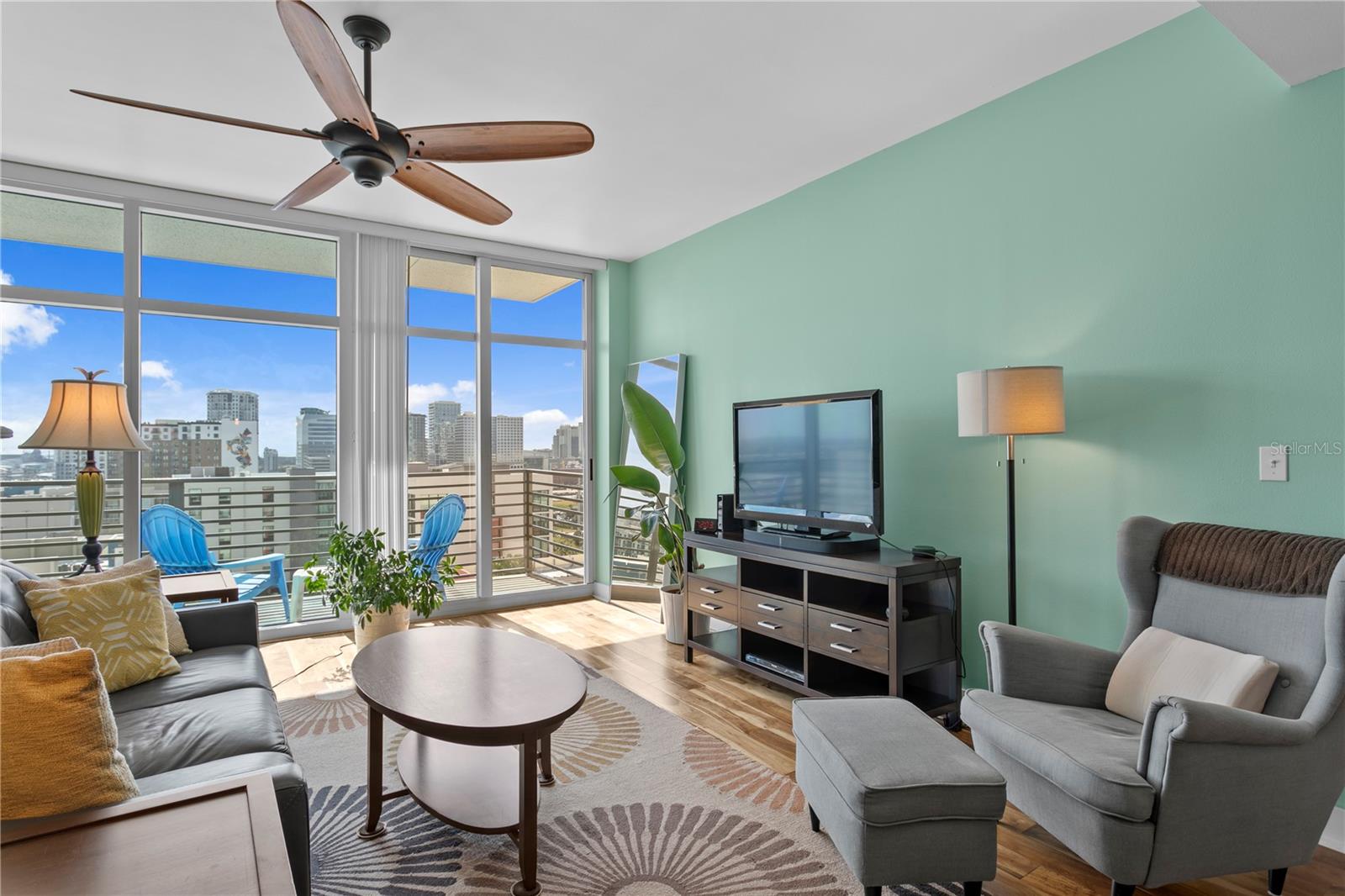 1120 E KENNEDY BLVD #1210