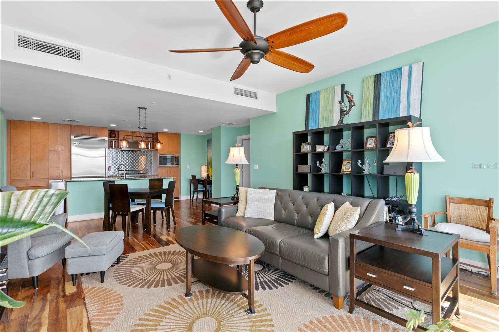 1120 E KENNEDY BLVD #1210