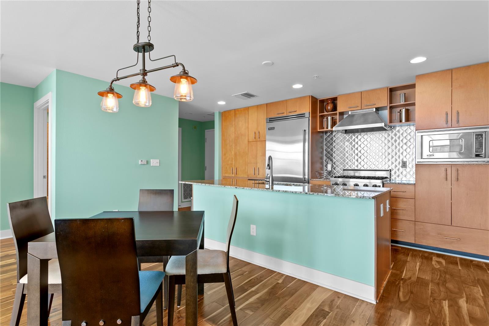 1120 E KENNEDY BLVD #1210