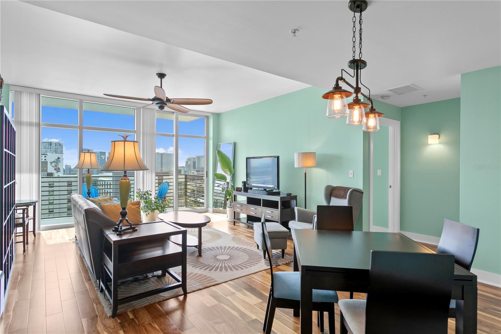 1120 E KENNEDY BLVD #1210