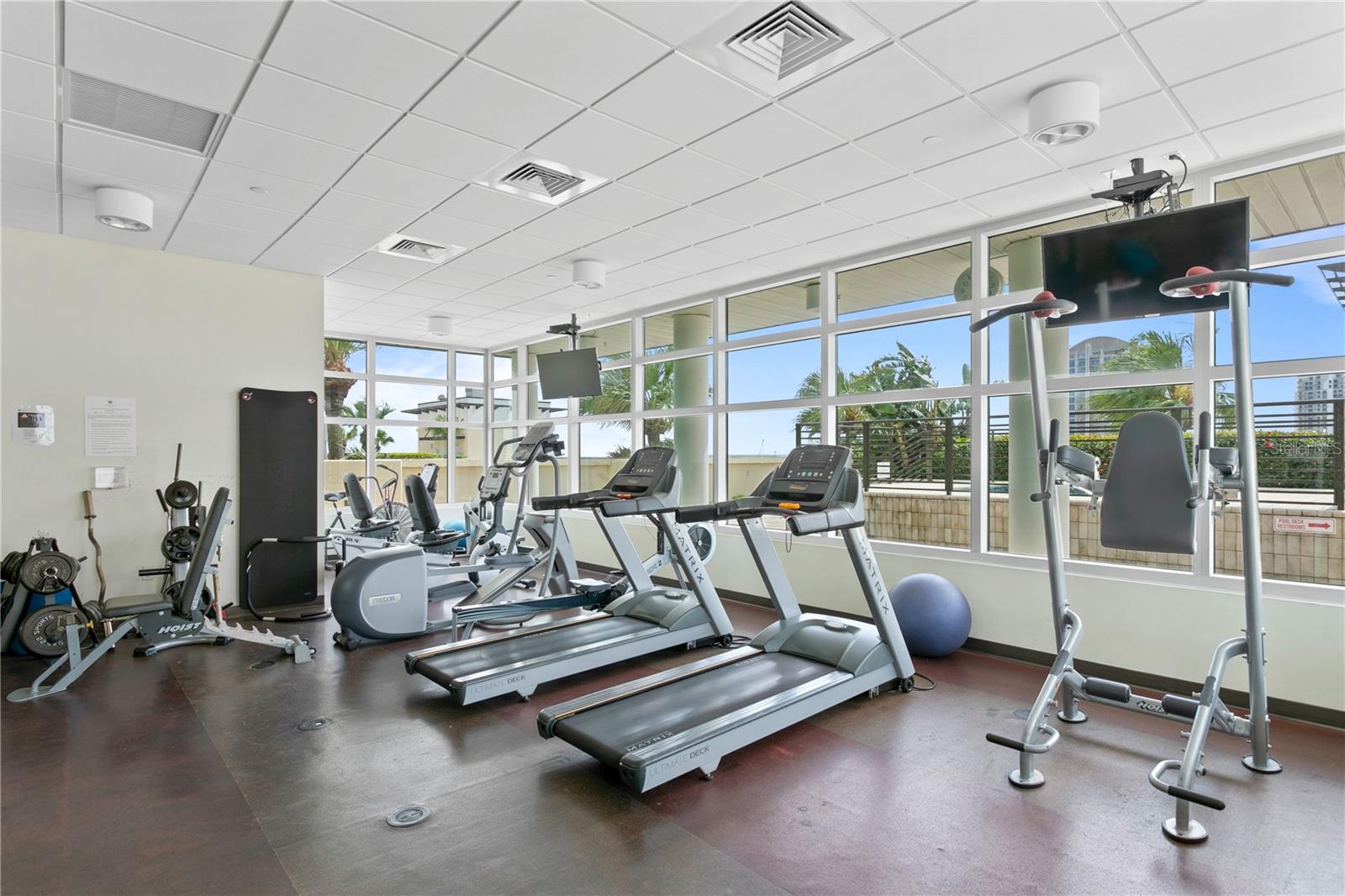1120 E KENNEDY BLVD #1210