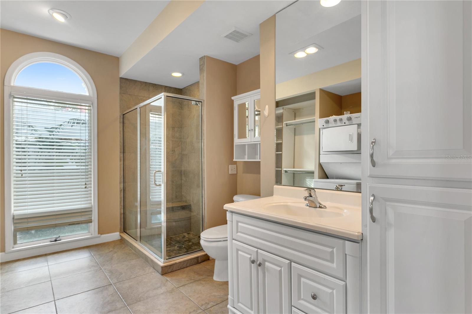 2918 W BAY VILLA AVE