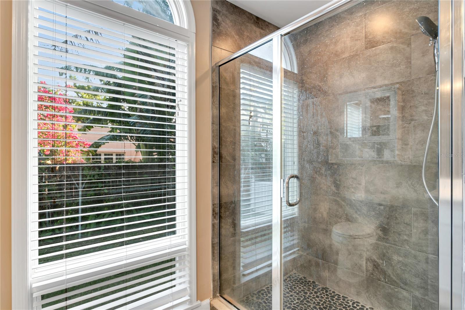 2918 W BAY VILLA AVE