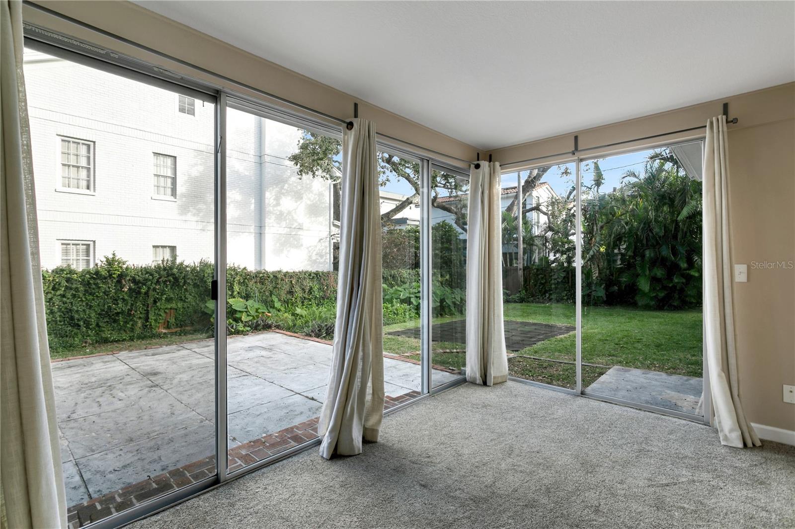 2918 W BAY VILLA AVE