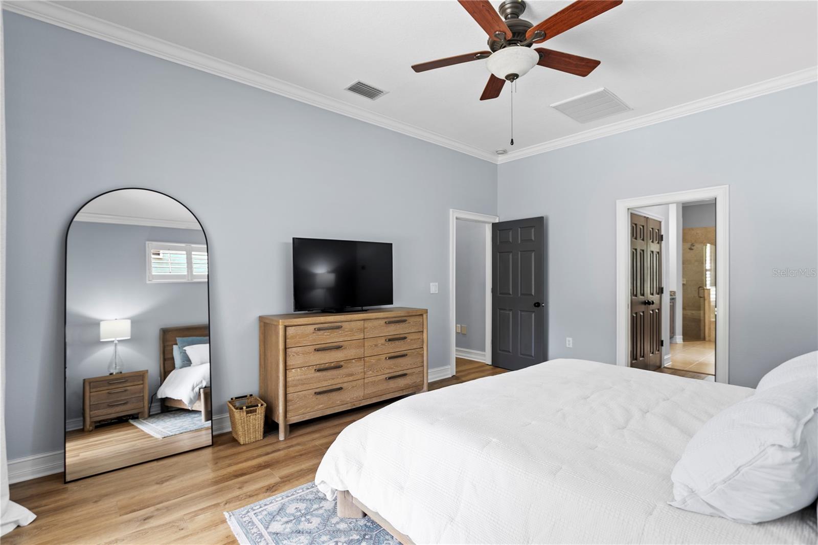 122 FALLING WATER DR