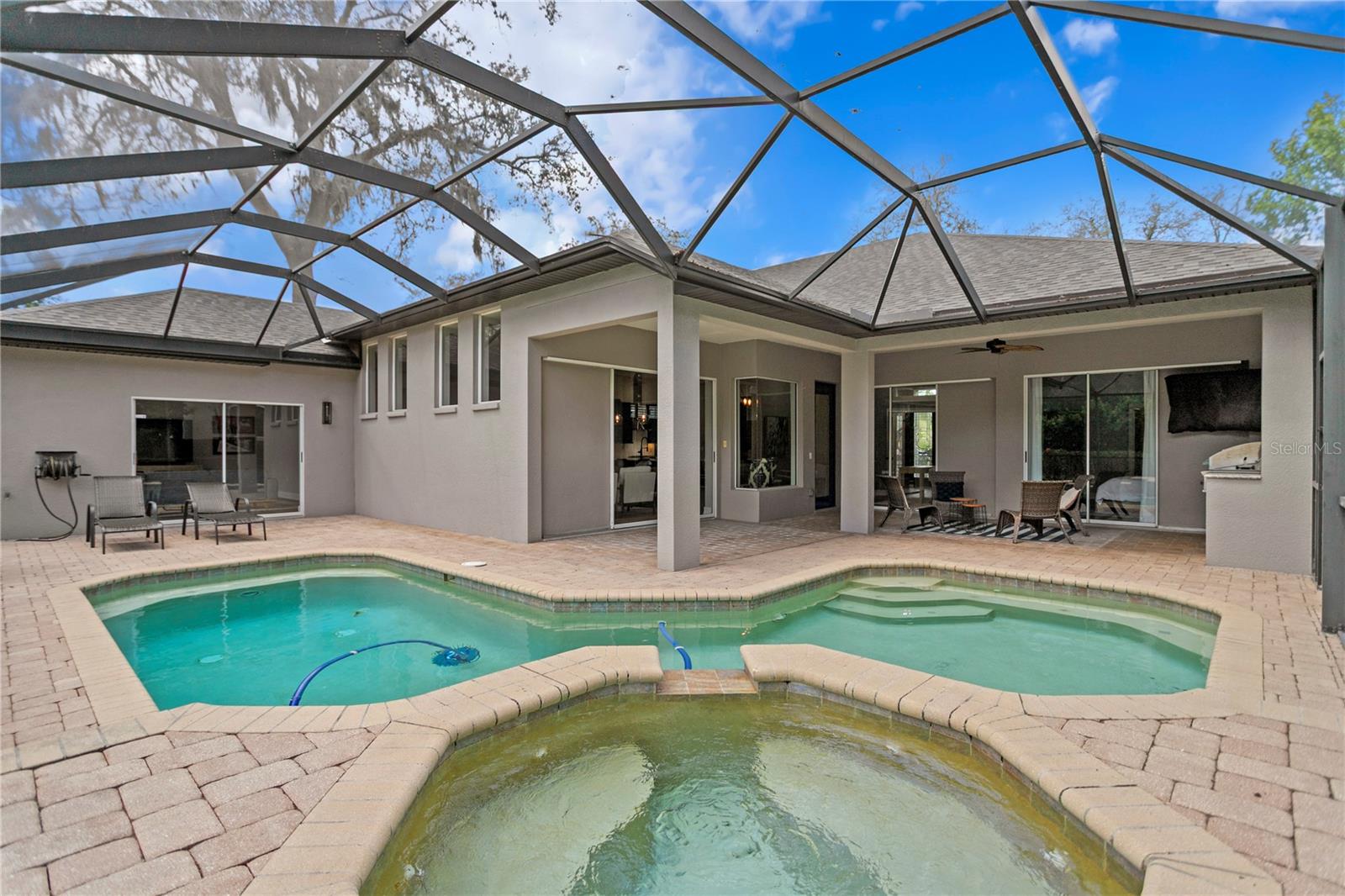 122 FALLING WATER DR