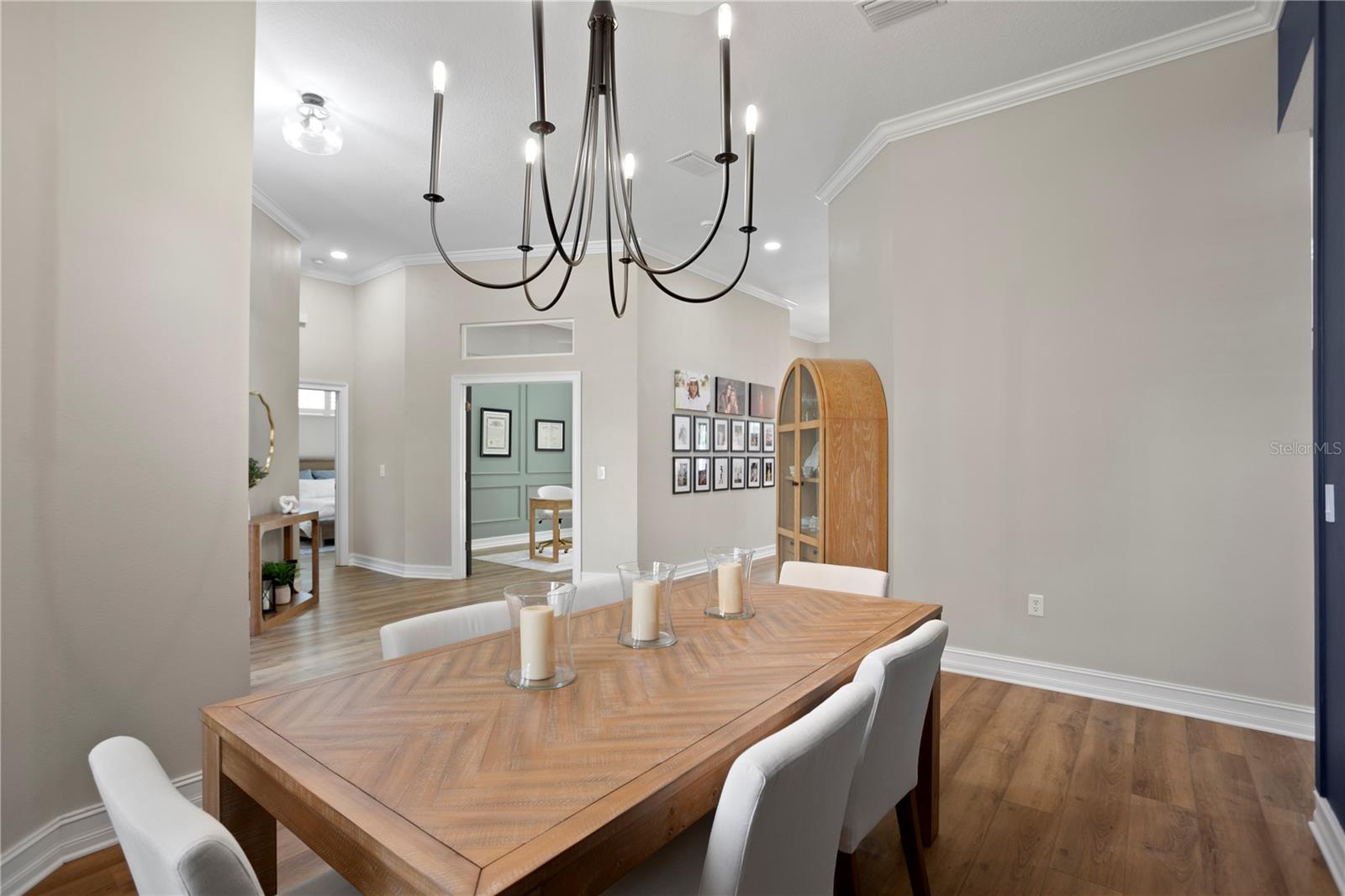 122 FALLING WATER DR