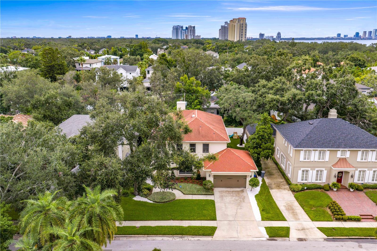 2915 W BAYSHORE CT #1/2