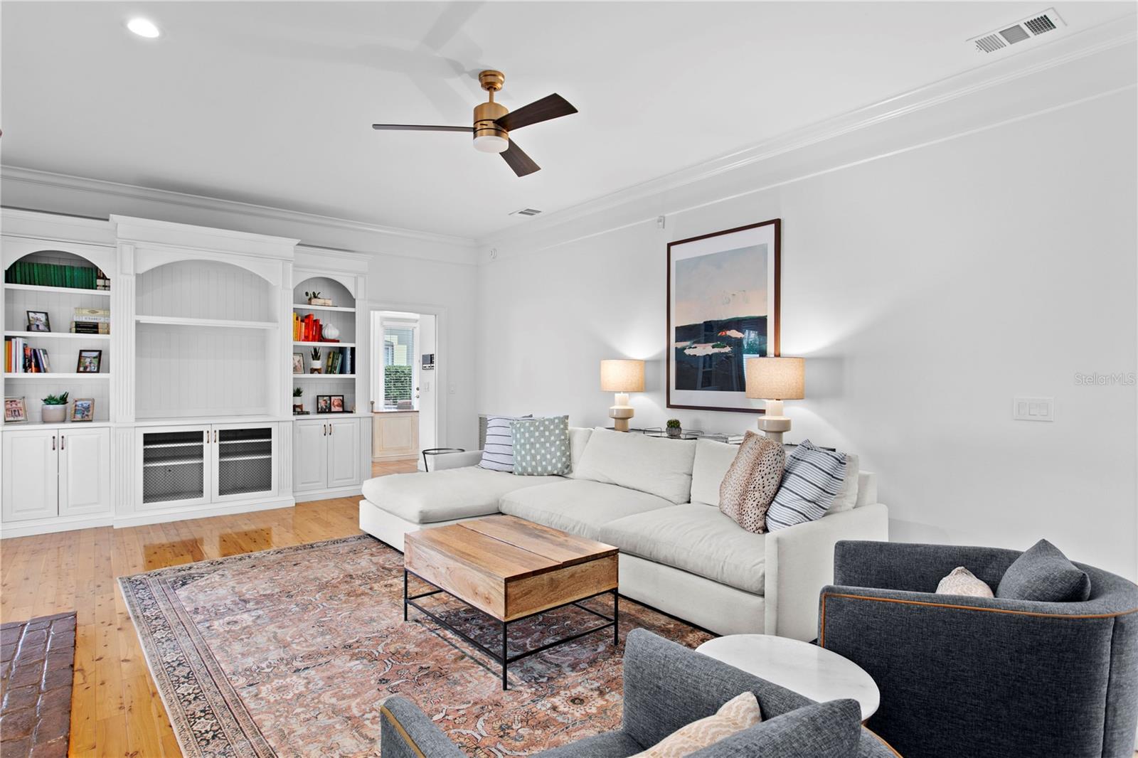 2915 W BAYSHORE CT #1/2