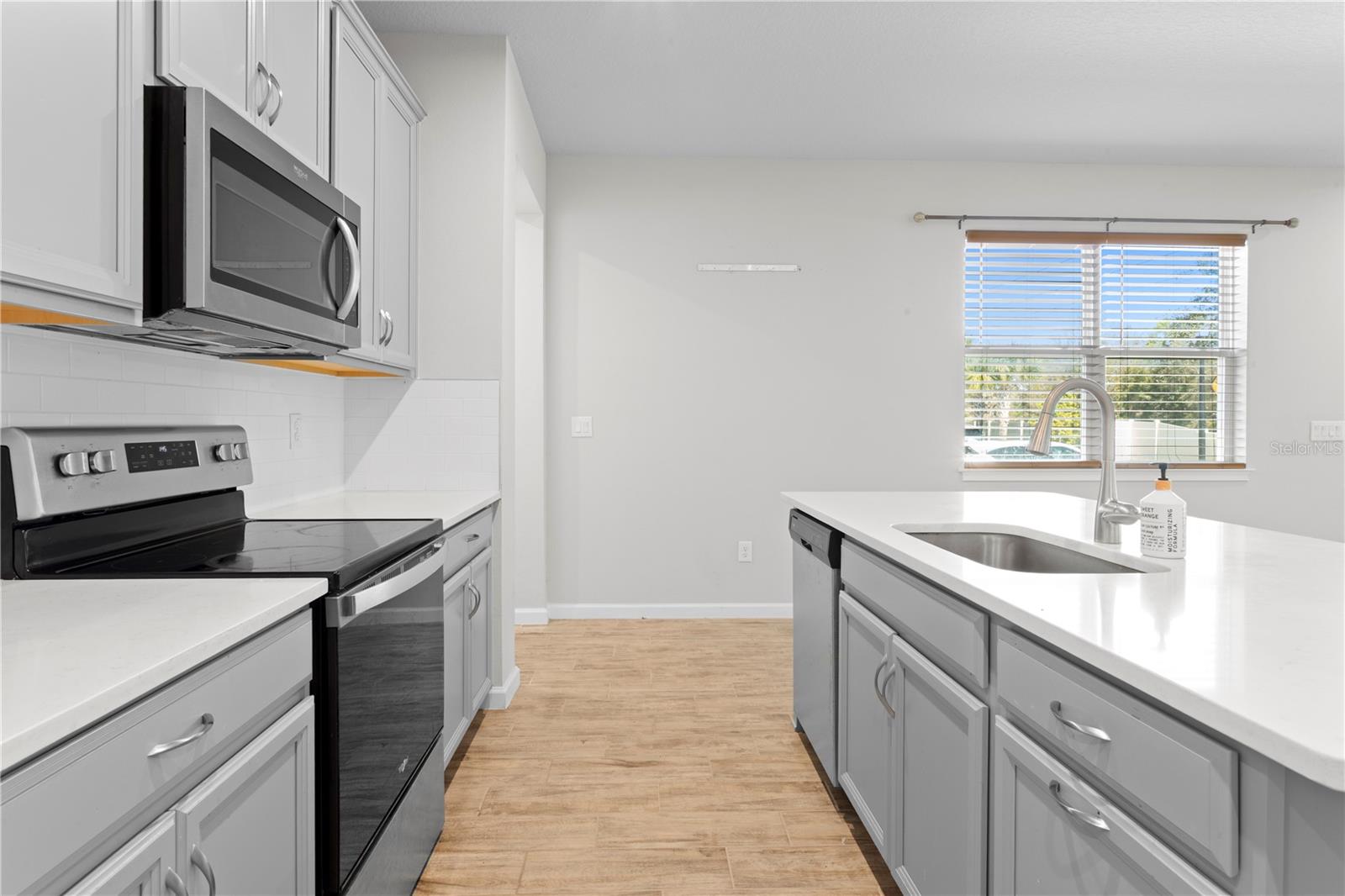 8519 PRIMROSE WILLOW PL