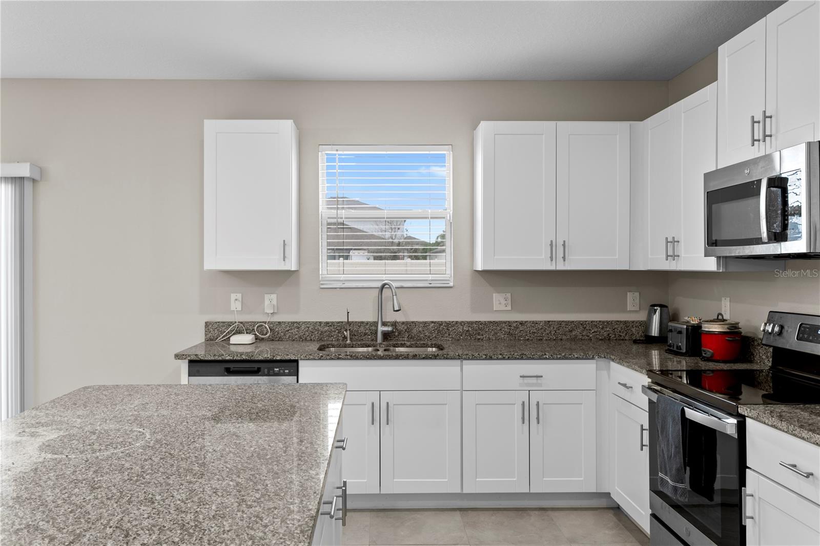 7109 PARADISE ISLAND CT