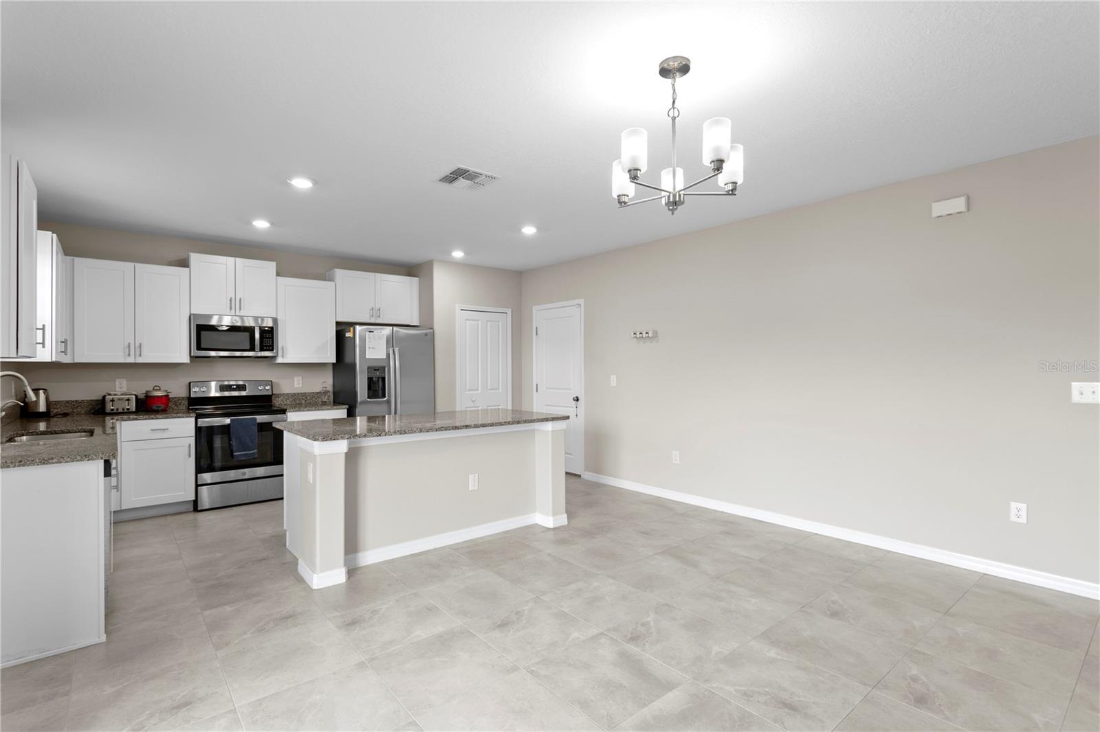 7109 PARADISE ISLAND CT