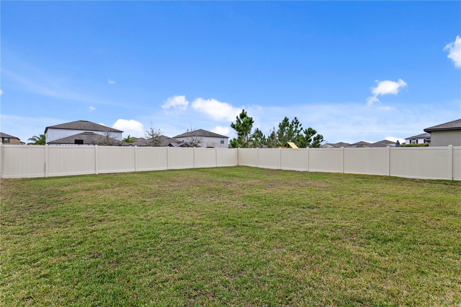 7109 PARADISE ISLAND CT