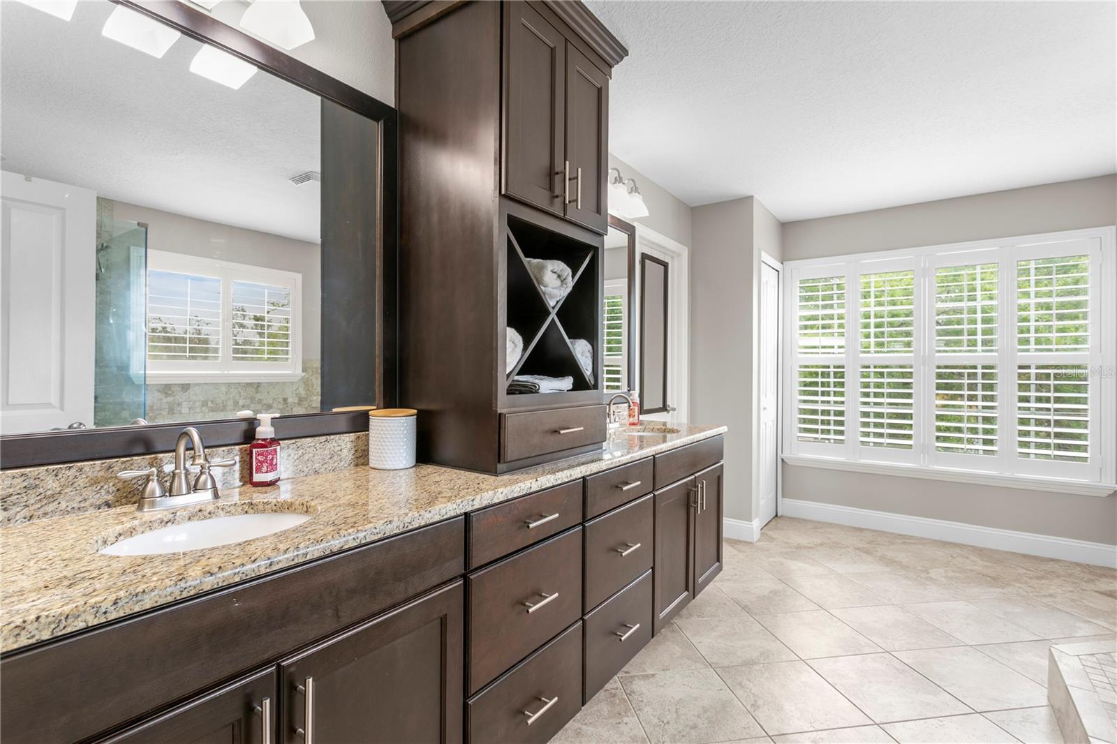 10121 KINGSBRIDGE AVE