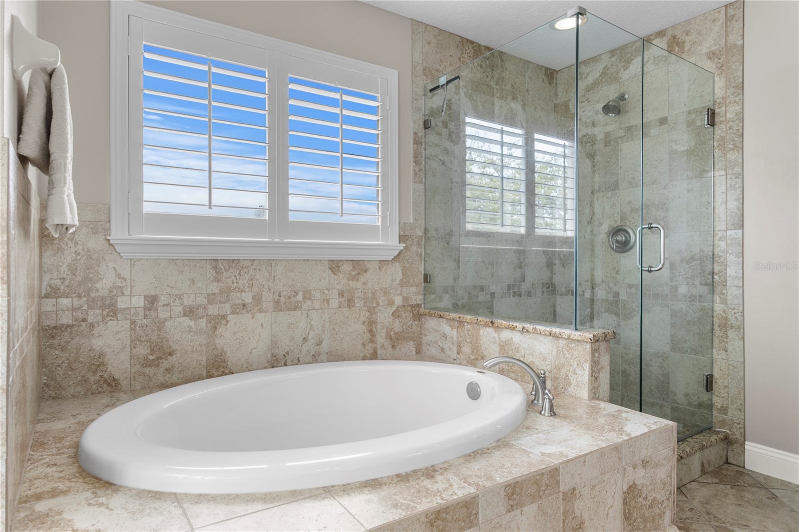 10121 KINGSBRIDGE AVE