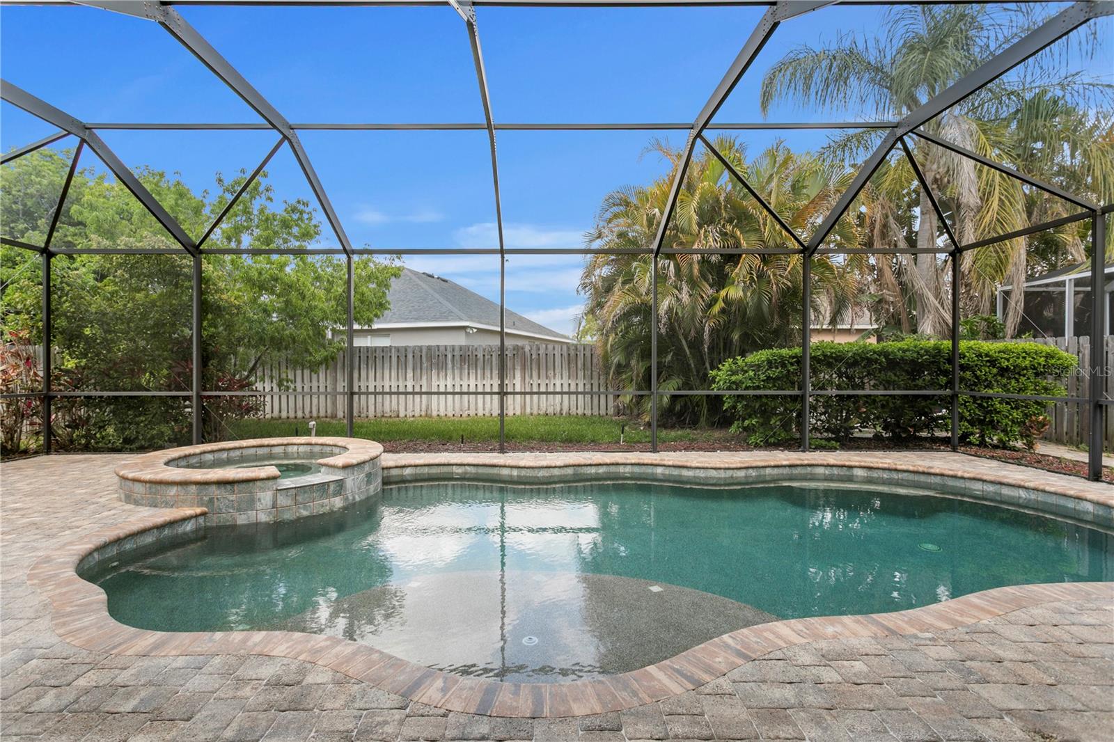 10121 KINGSBRIDGE AVE