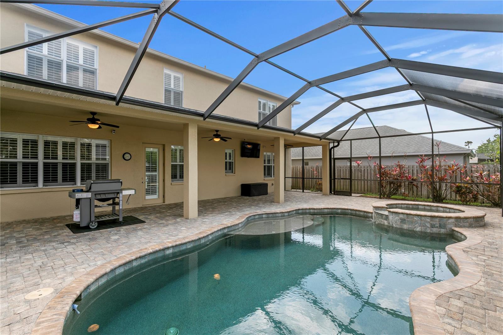 10121 KINGSBRIDGE AVE