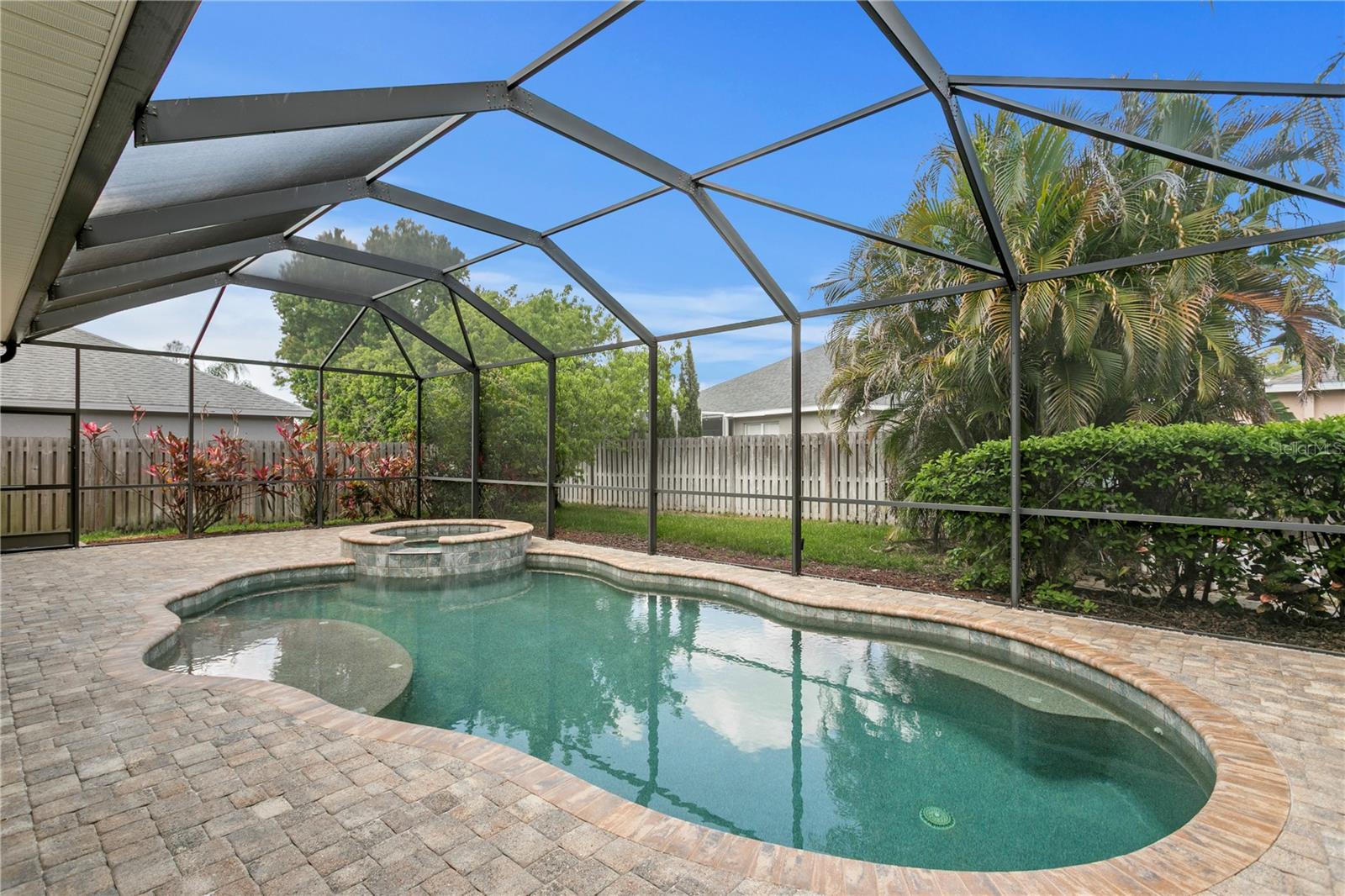 10121 KINGSBRIDGE AVE