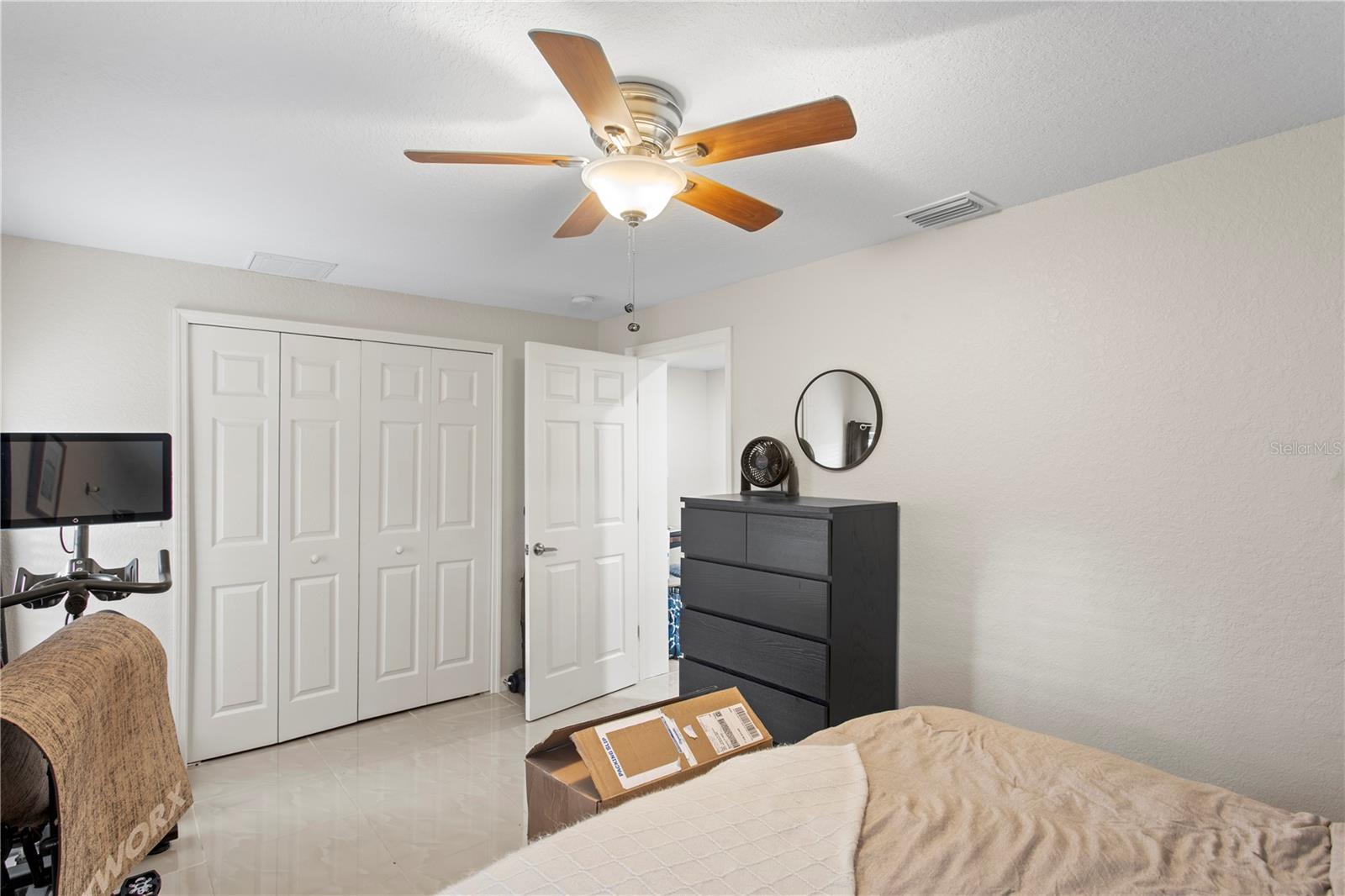 4215 W BAY VISTA AVE