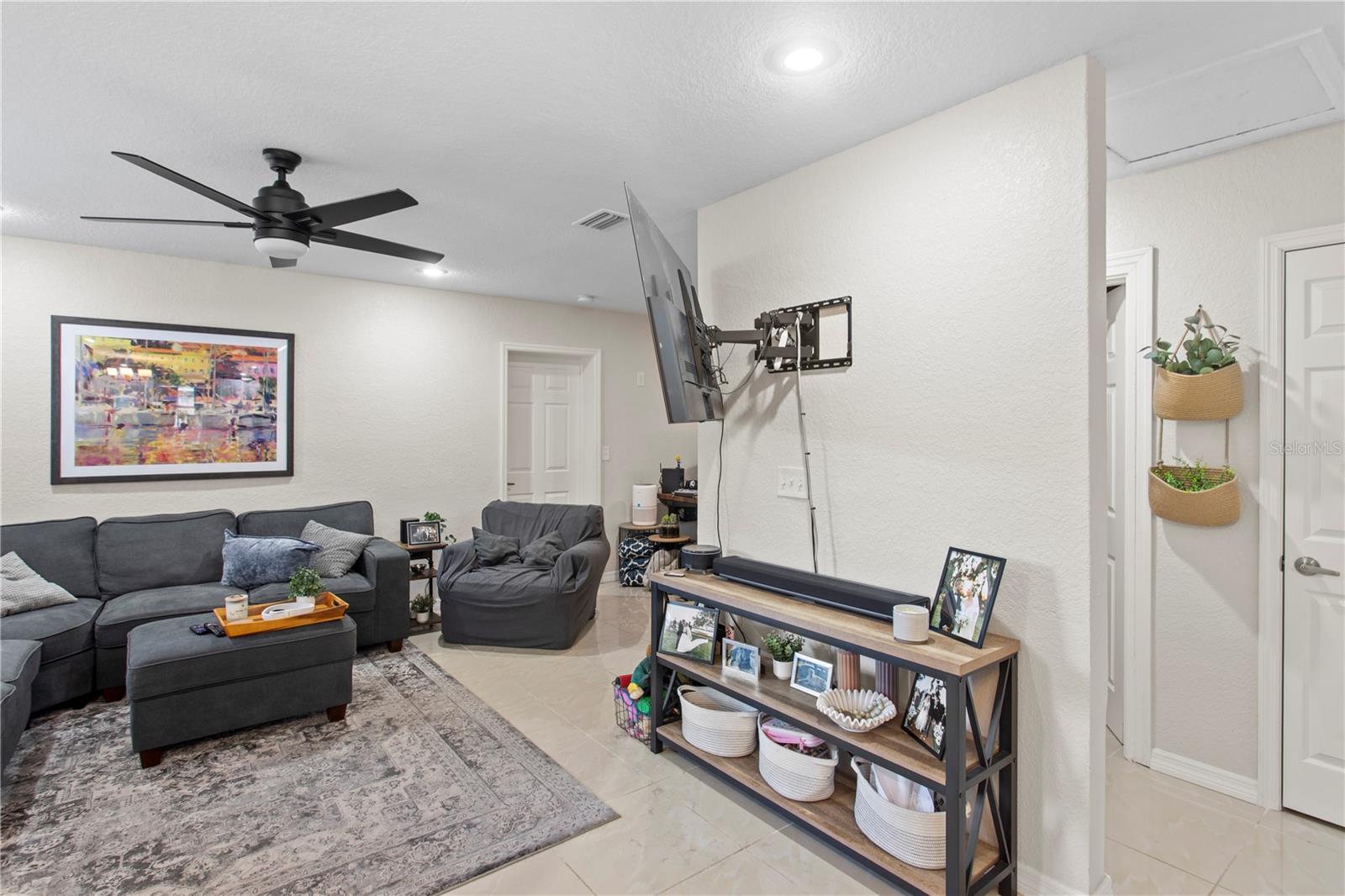 4215 W BAY VISTA AVE