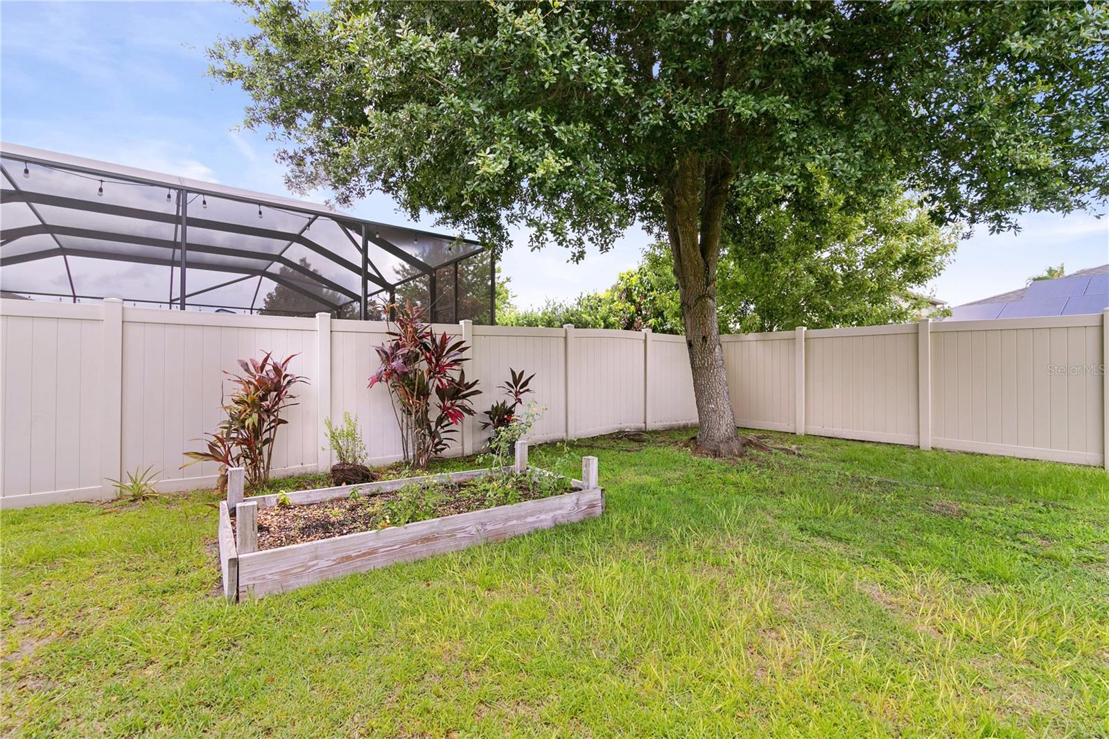 11412 LAKE LUCAYA DR