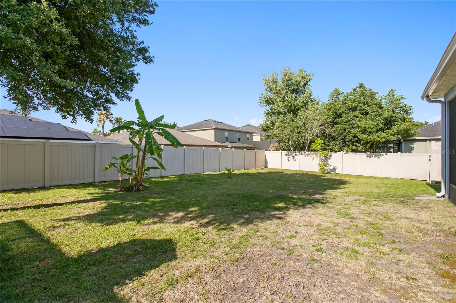 11412 LAKE LUCAYA DR