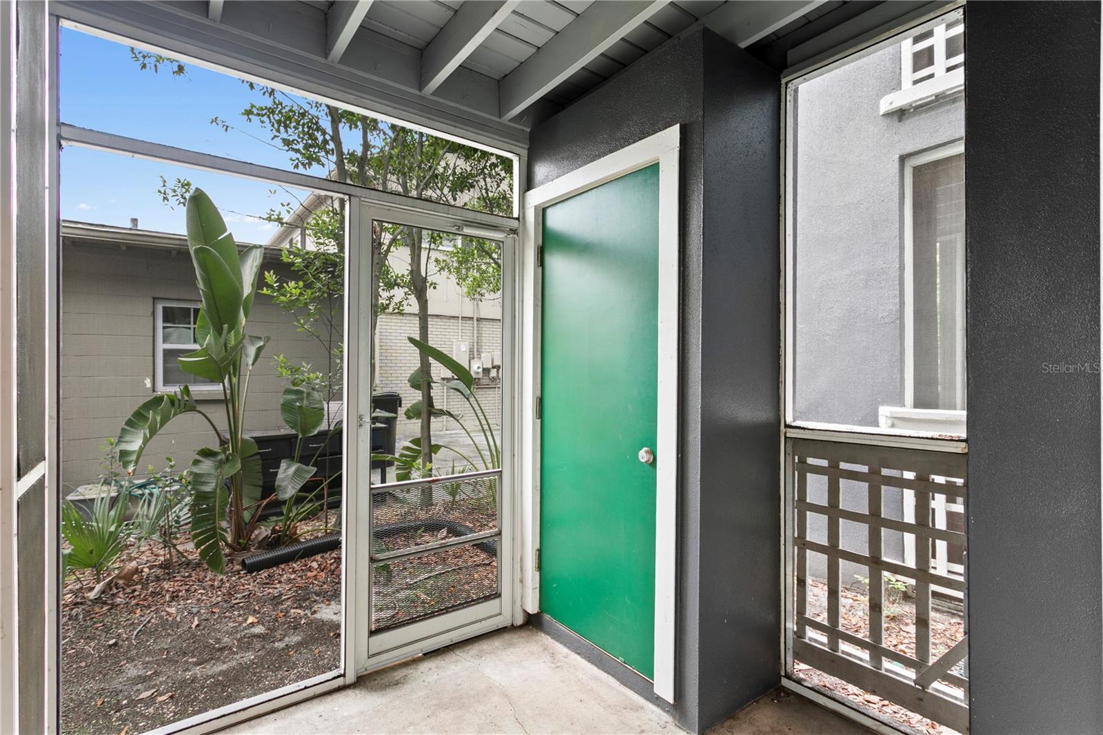 606 S ALBANY AVE #17