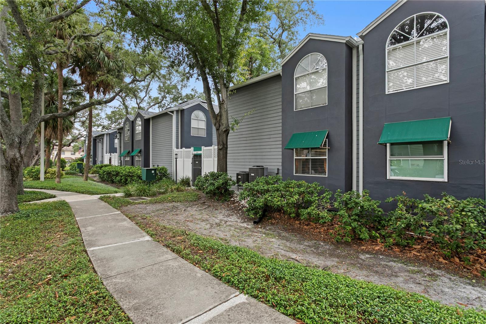 606 S ALBANY AVE #17