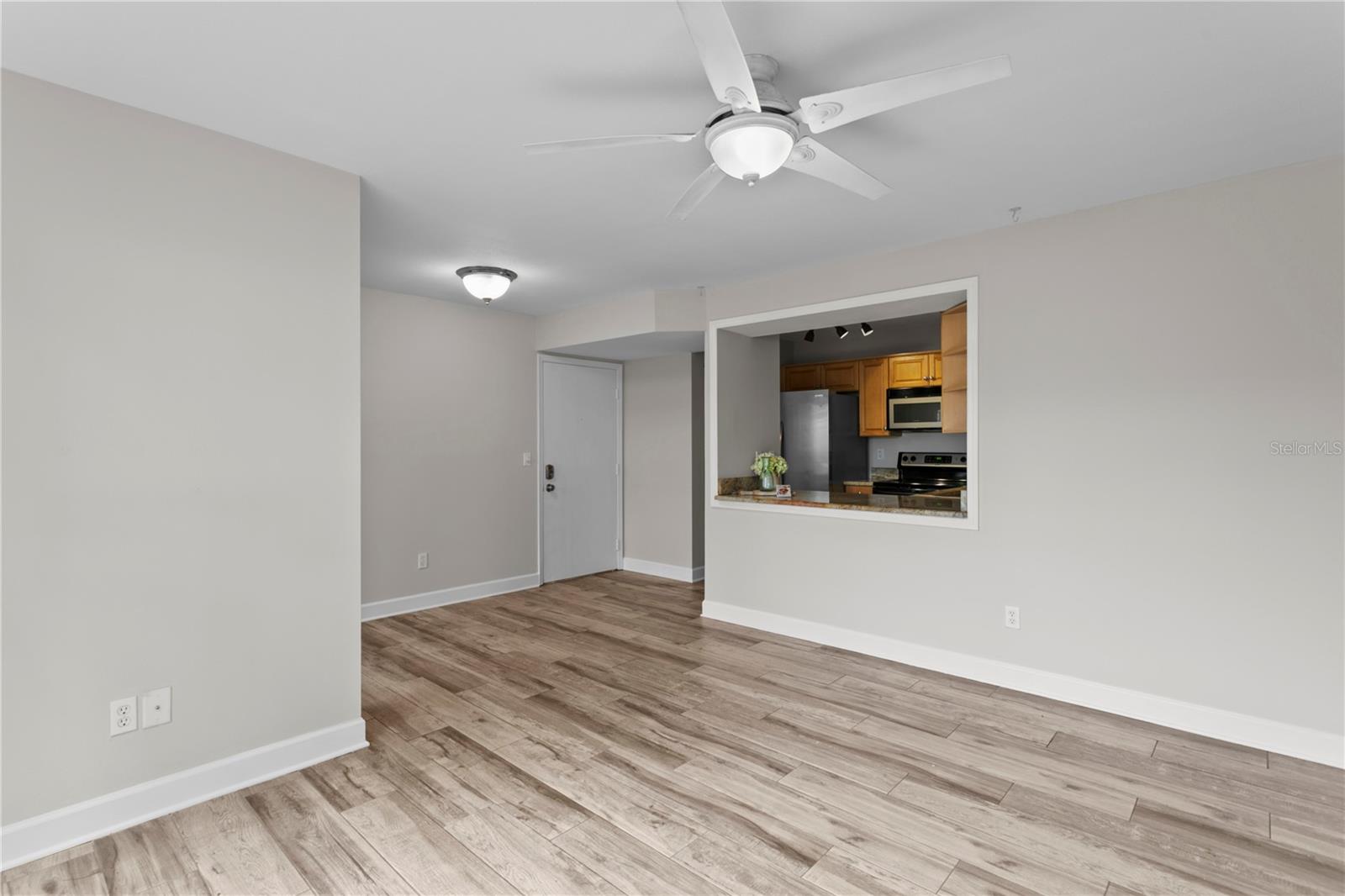 606 S ALBANY AVE #17