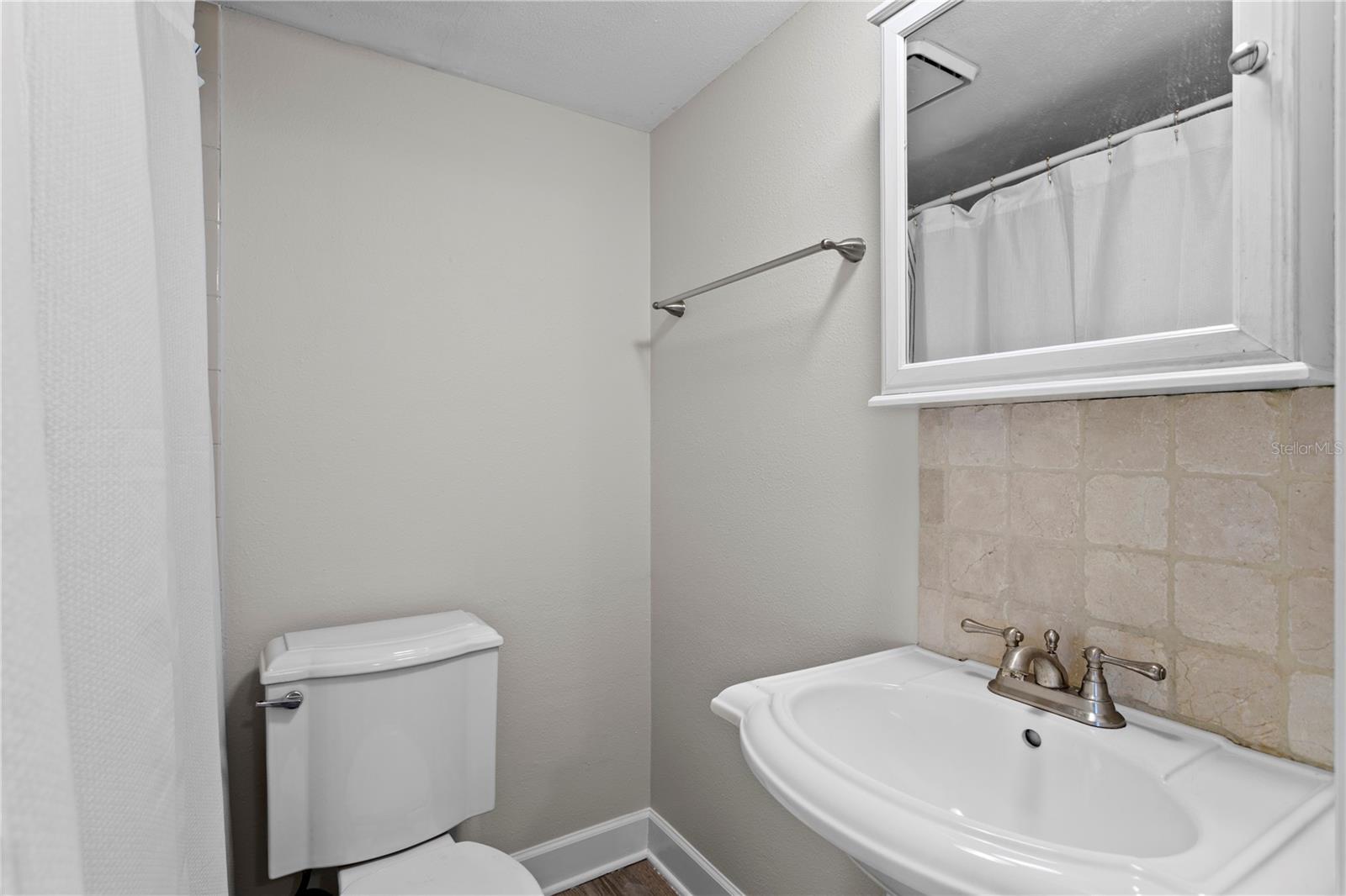 606 S ALBANY AVE #17