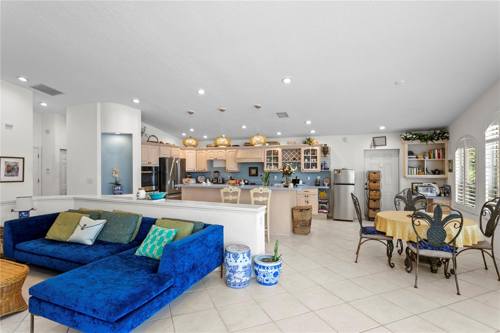 115 ALETA DR