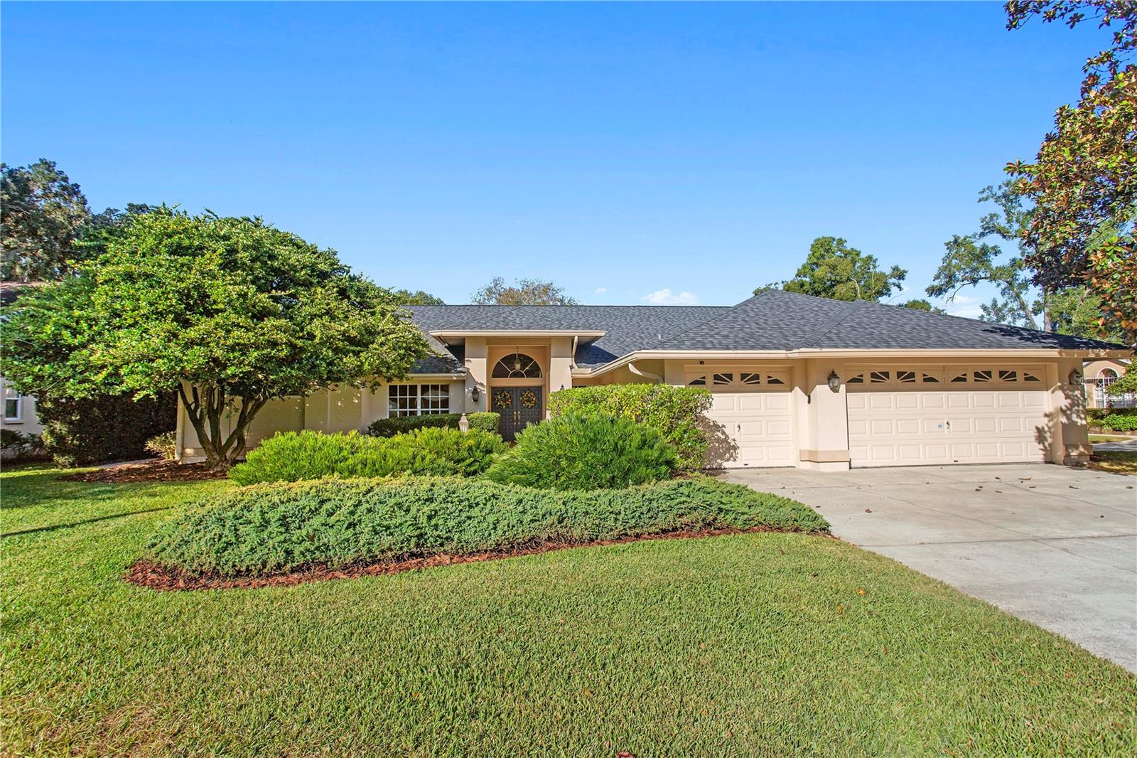 11510 Humber Pl Temple Terrace Fl Us 33617 Mfrtb8562431