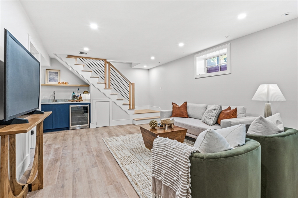 21 Vernon St