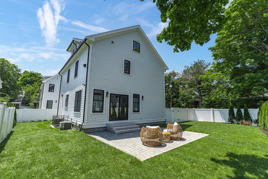 21 Vernon St