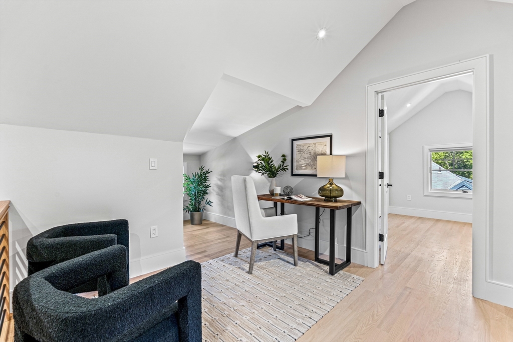 21 Vernon St
