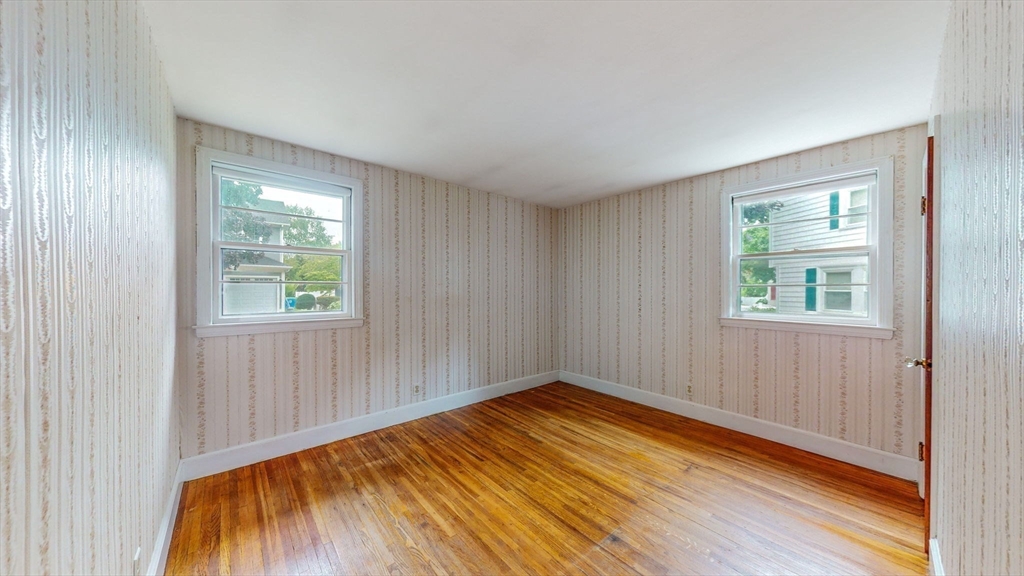 10 Westlund Rd