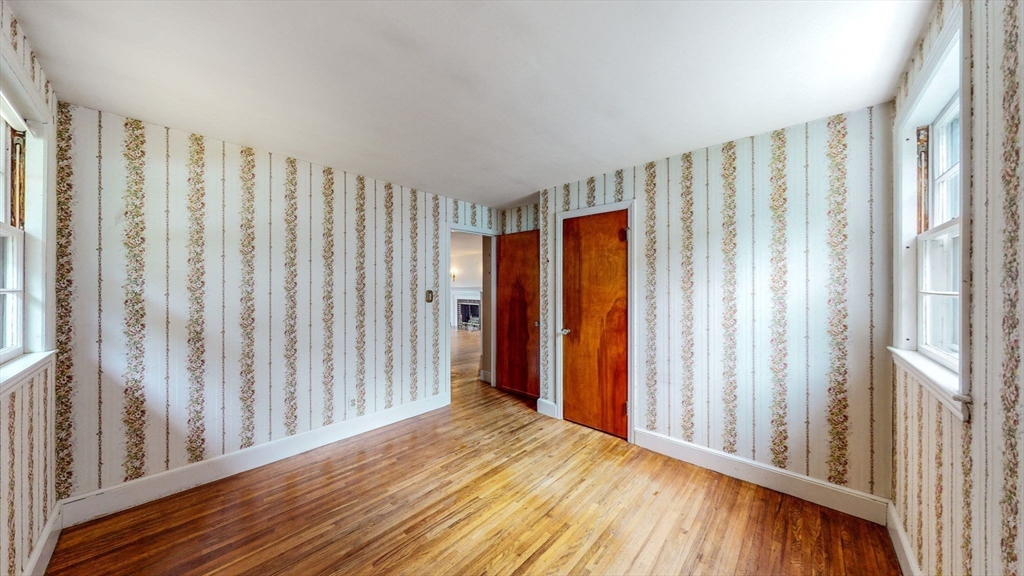 10 Westlund Rd
